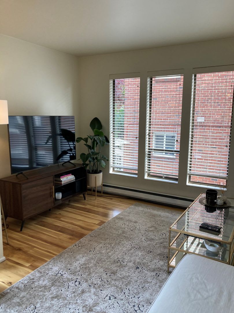 Eastlake Condo – photo 3