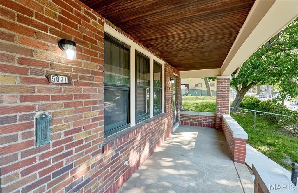 5021 Ray Avenue – photo 2