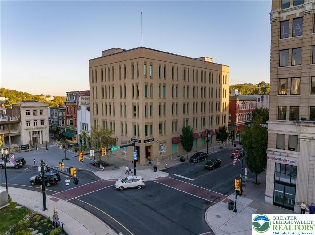 16 Centre Square – photo 3
