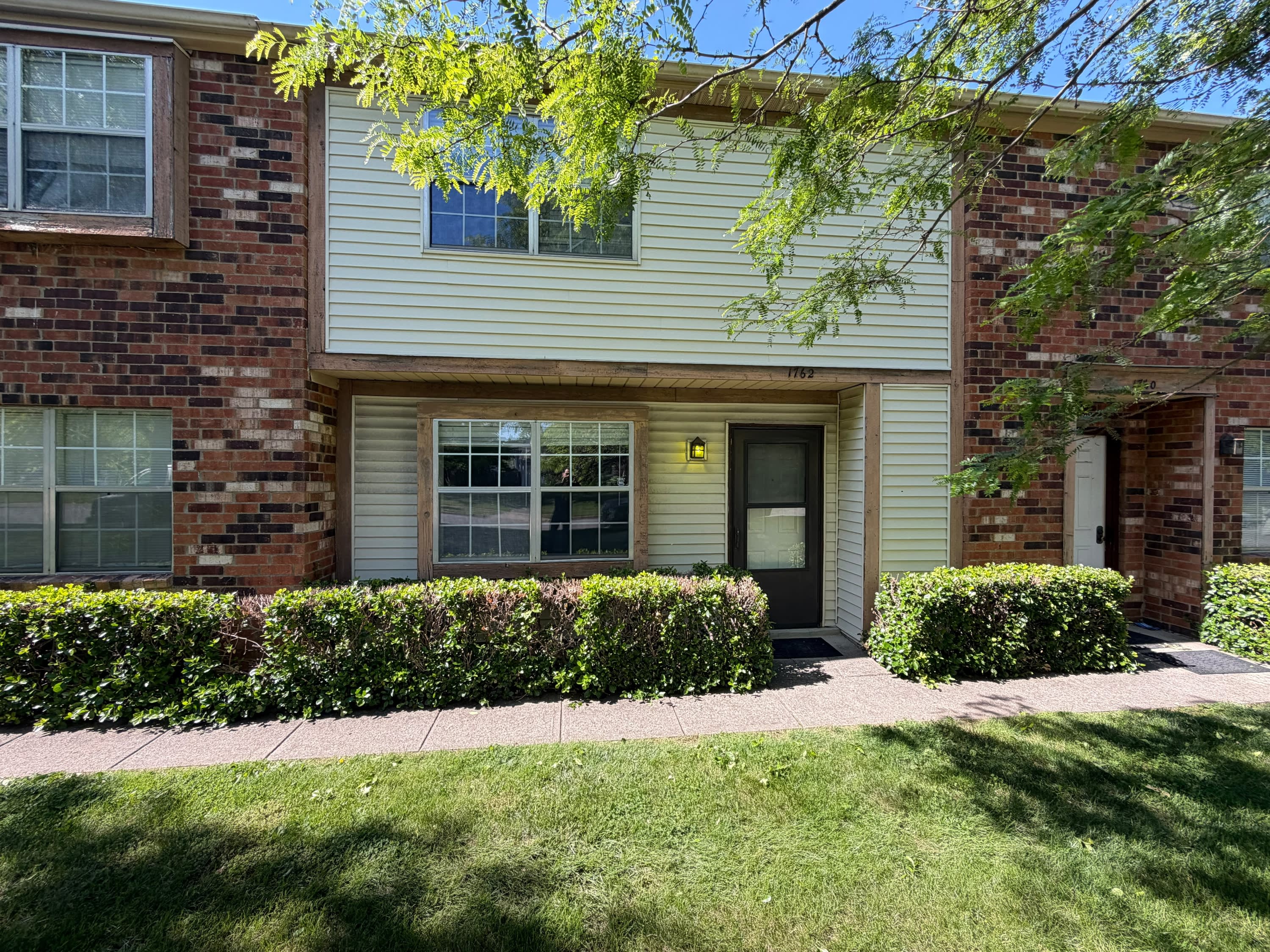 1762 Queensbridge Drive – photo 4