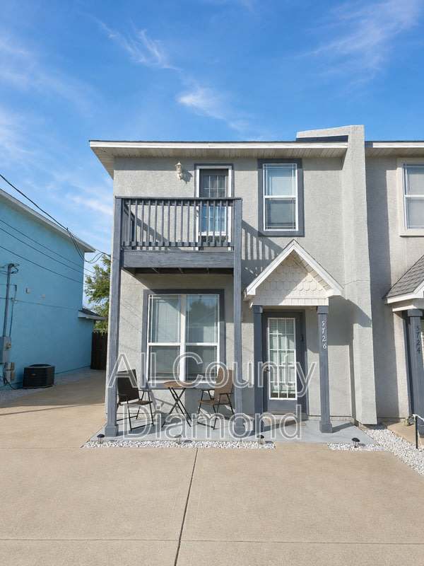 5726 Beach Dr – photo 1