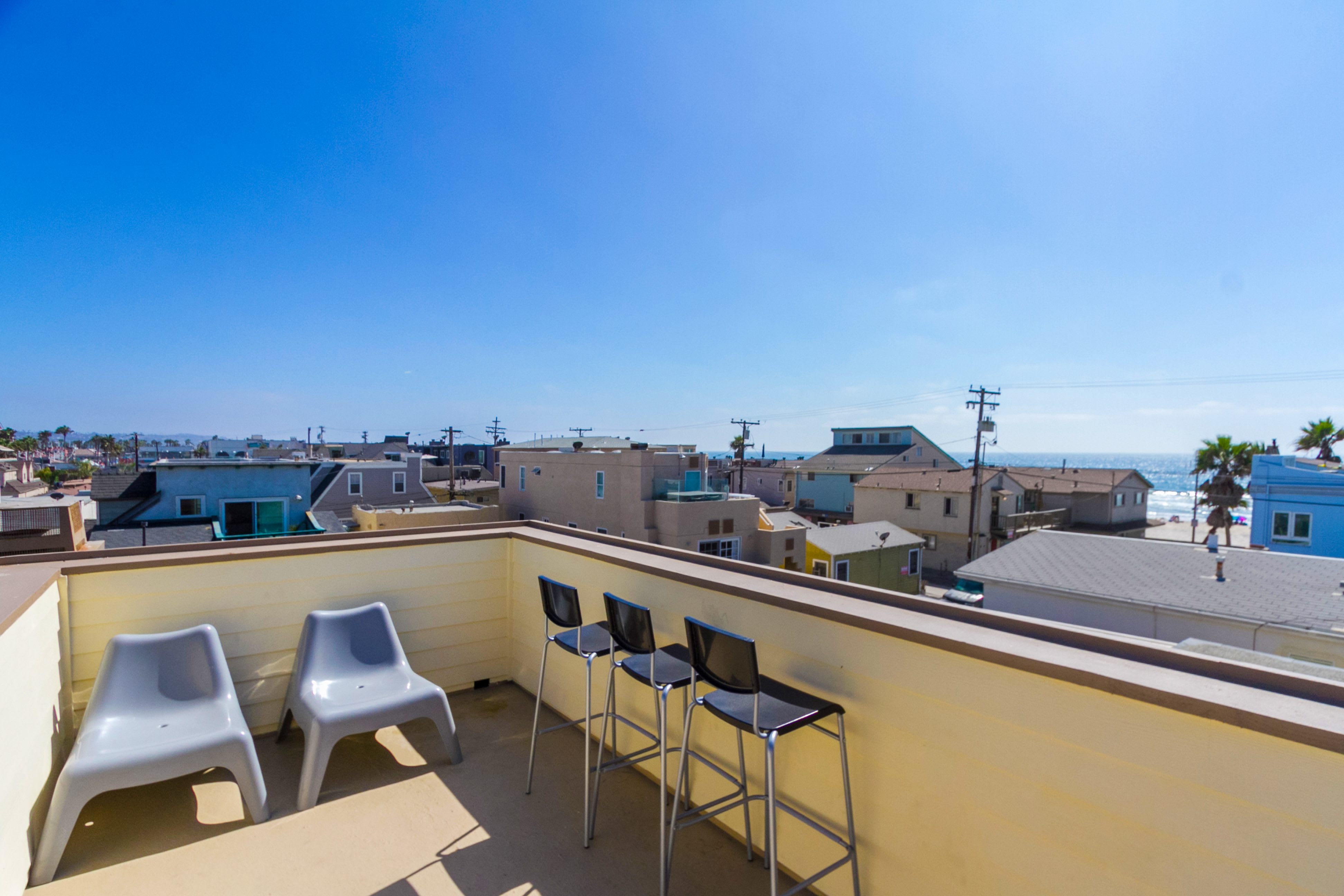 728 Jamaica Ct – photo 4