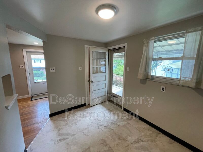 157 Merritt Avenue – photo 5