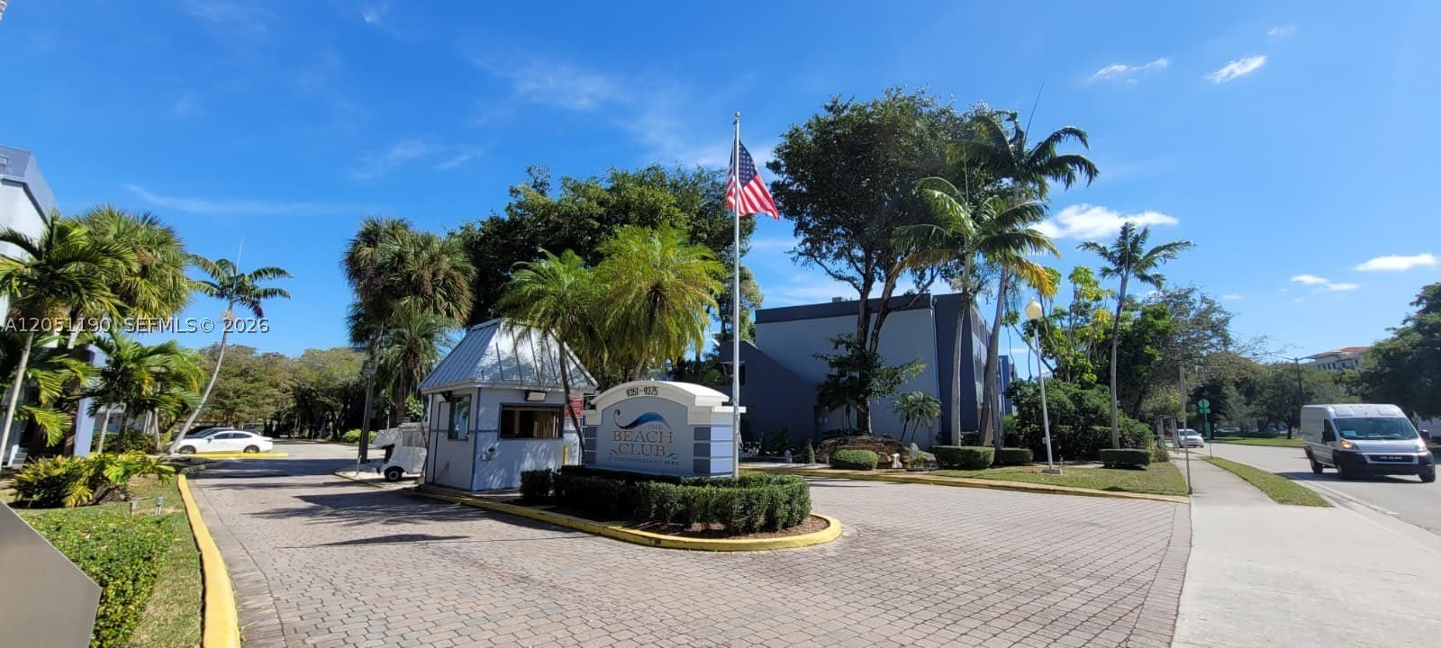 9373 Fontainebleau Blvd – photo 1