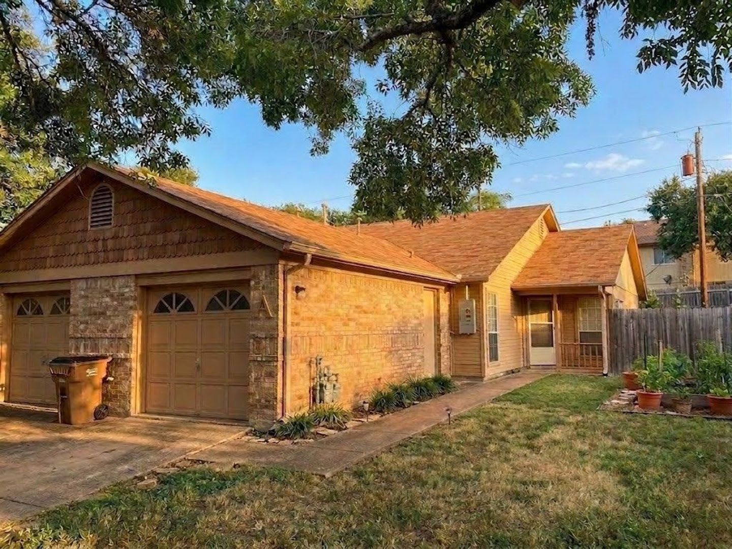 Nice 2 bedroom, 2 bath Duplex in Dorsett Oaks – photo 3