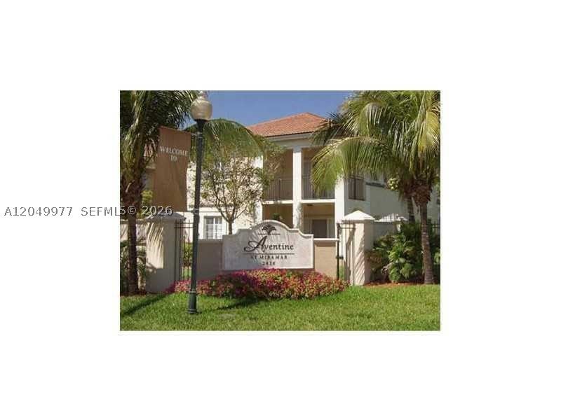 2544 Centergate Dr – photo 1