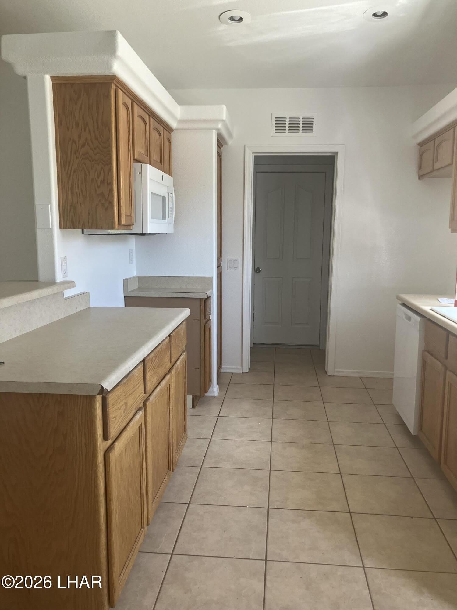 3560 Tomahawk Dr – photo 2