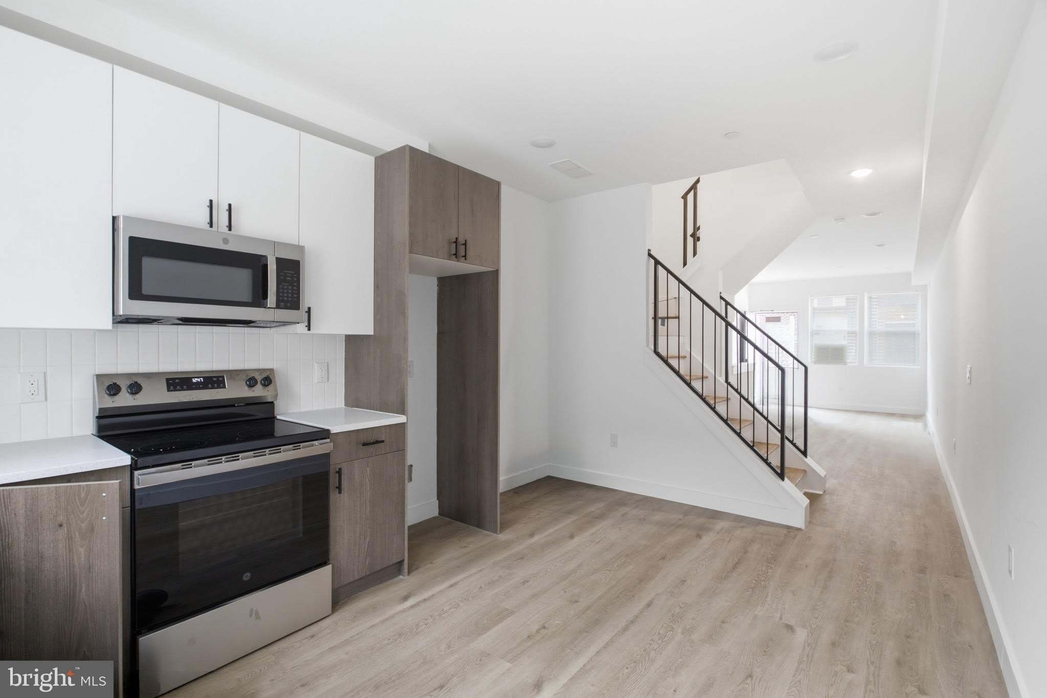 1027 W Arizona Street – photo 1