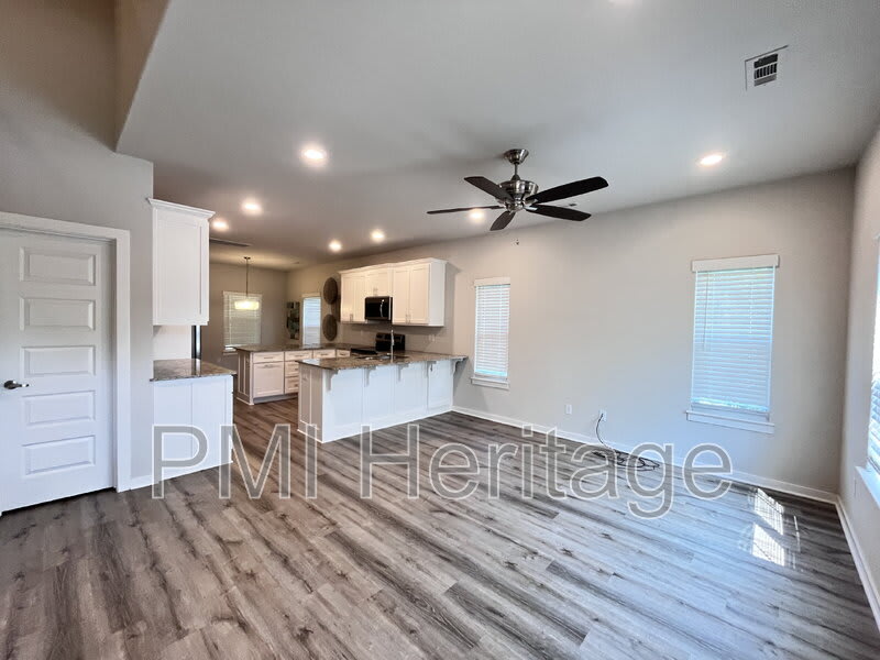 1452 W Sligo St – photo 3
