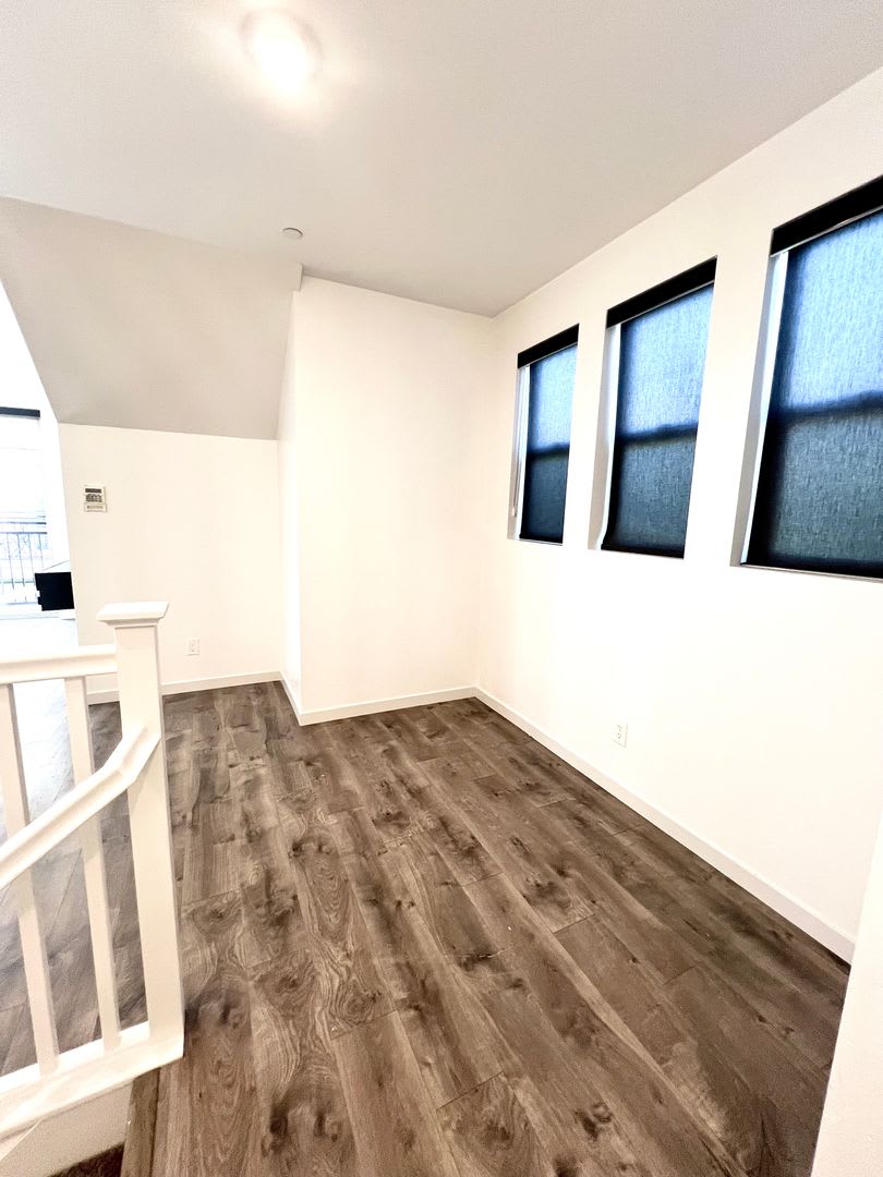 Move in special: $200 off first month rent – photo 5