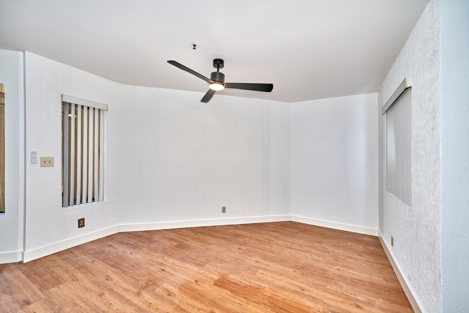 414 W Village Square N – photo 5