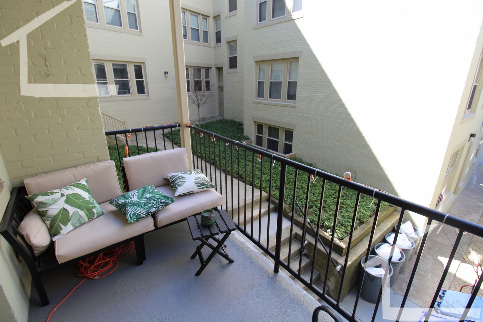 Charming 2 Bedroom No Broker Fee – photo 4