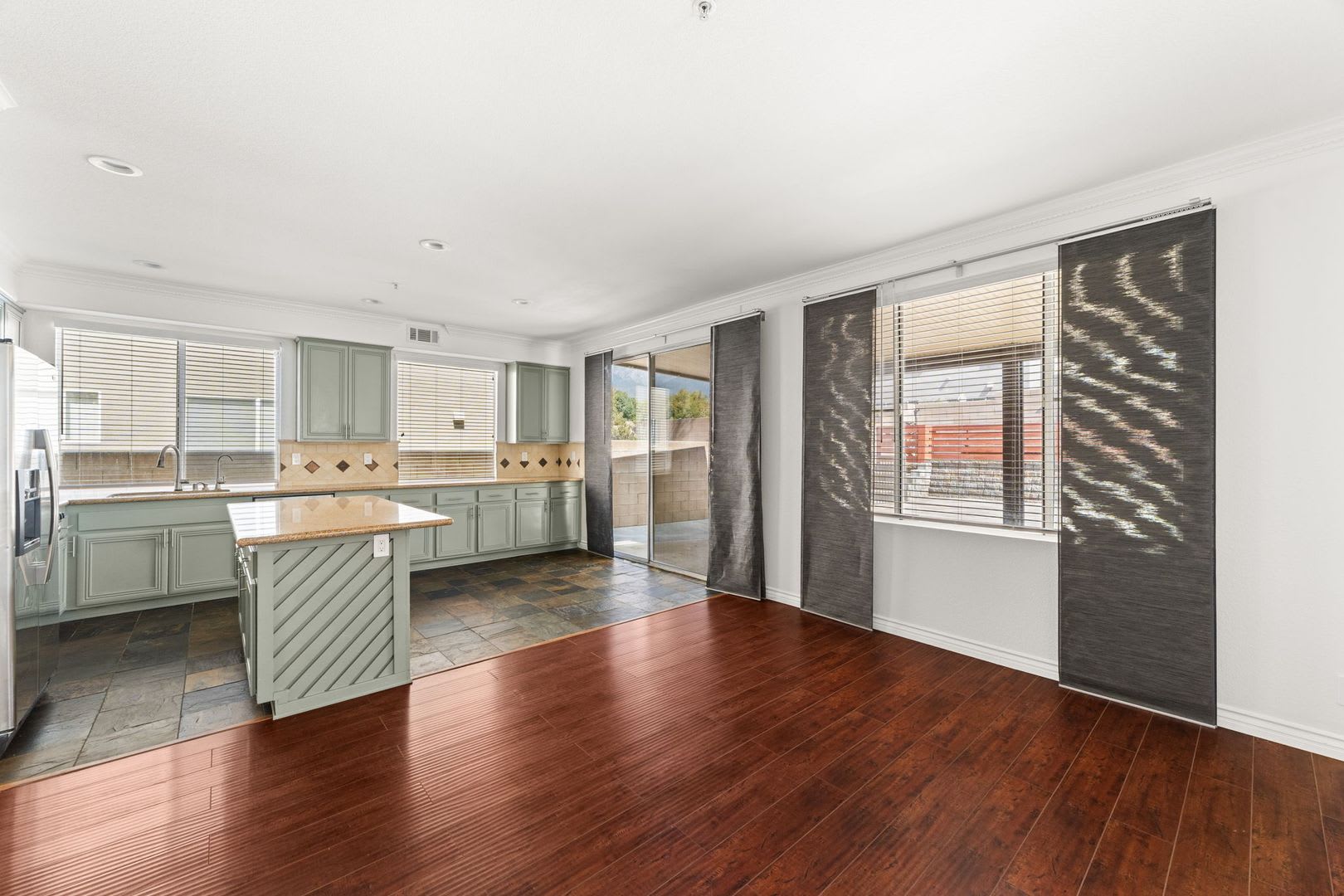 Beautiful 2 Story Home – photo 5
