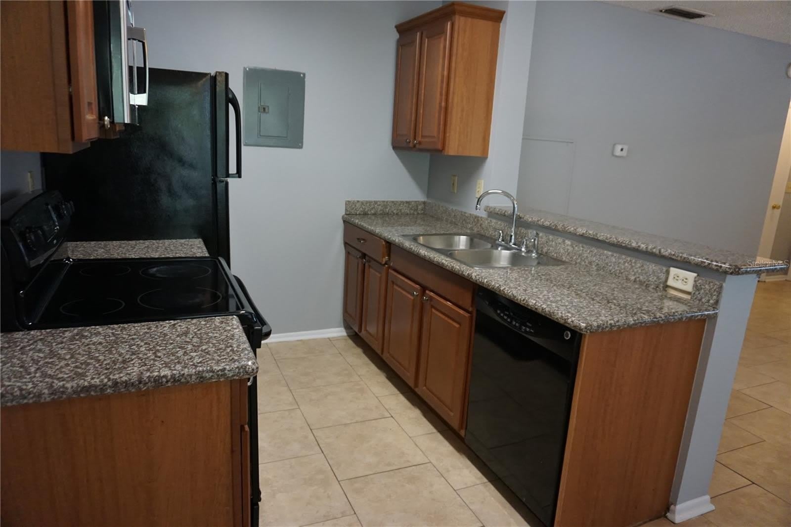 732 SECRET HARBOR Lane – photo 5