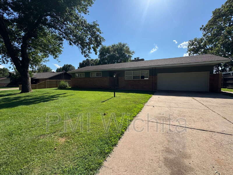 945 North Crestline Avenue – photo 2