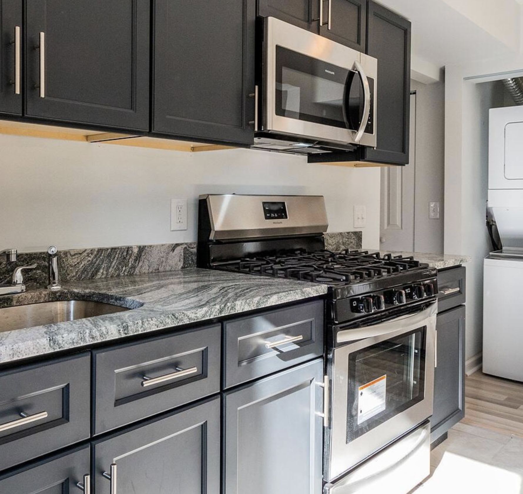 529 16Th Street Northeast 4 – photo 1