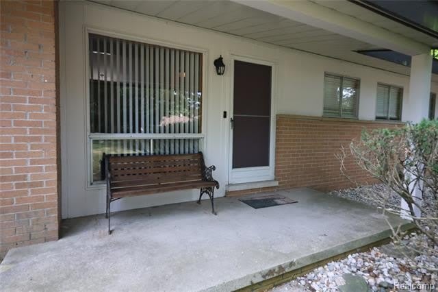 23695 OAK GLEN Drive – photo 4