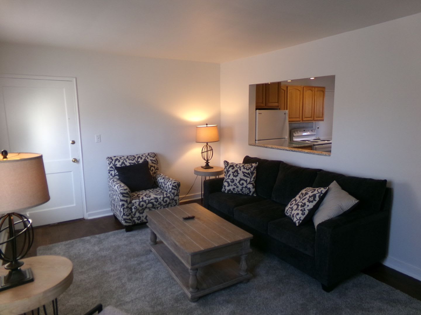 Furnished unit – photo 4