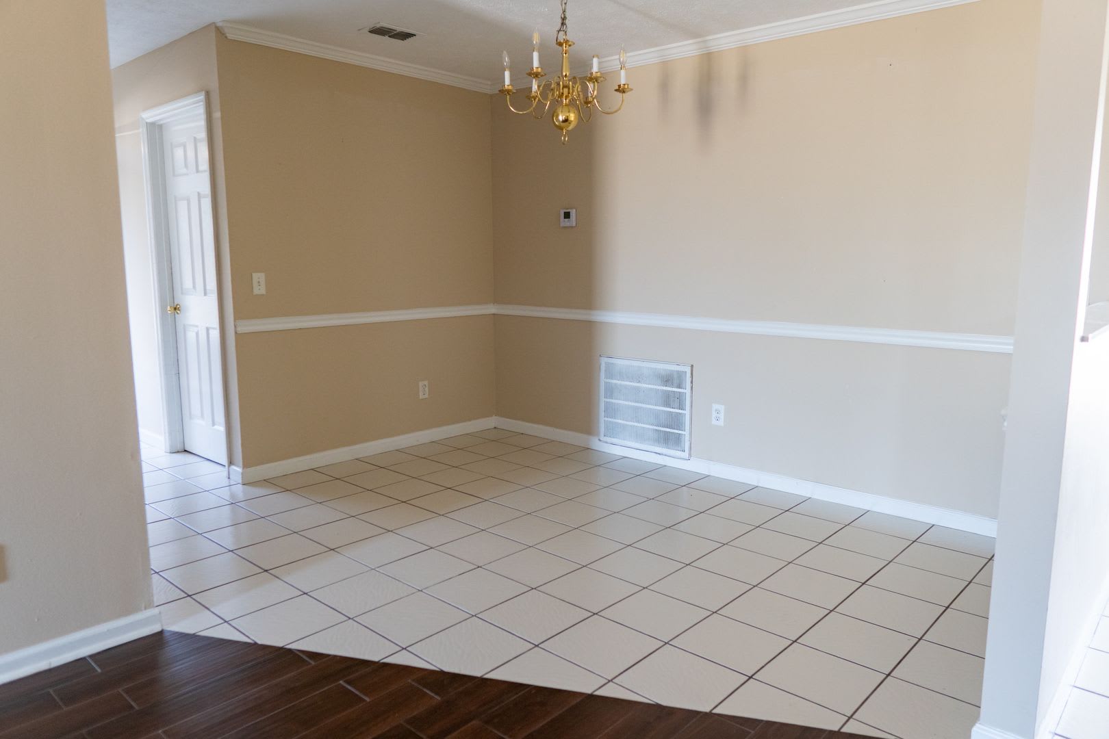 Five Bedroom Home with attached garage-Available Now!!!! – photo 5