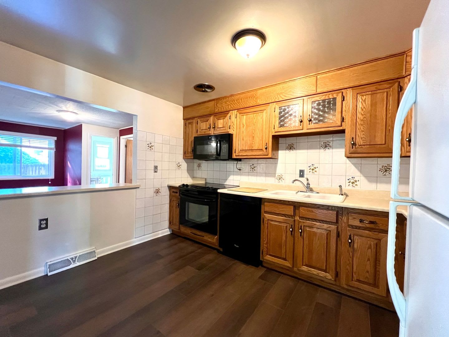 Spacious 4Br House In Edgewater – photo 3