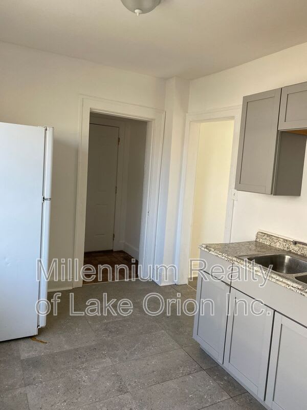 638 Joslyn Ave – photo 4