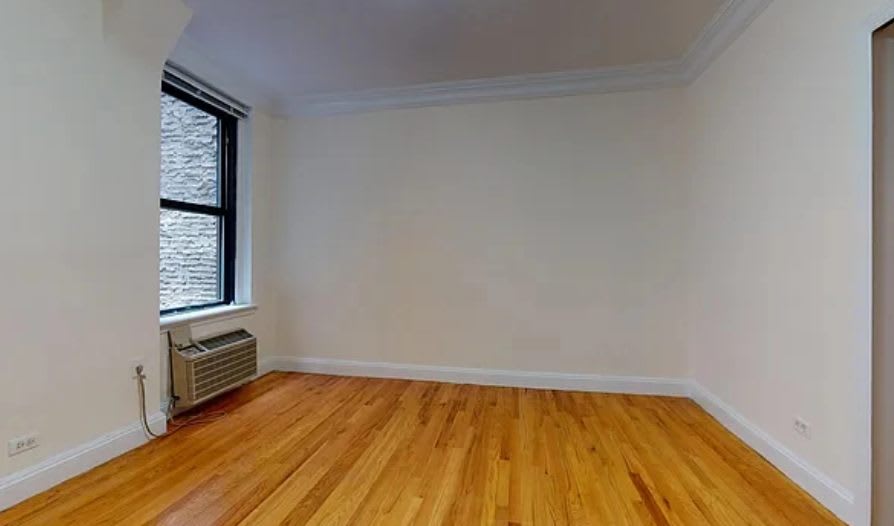 442 E 78th St – photo 3