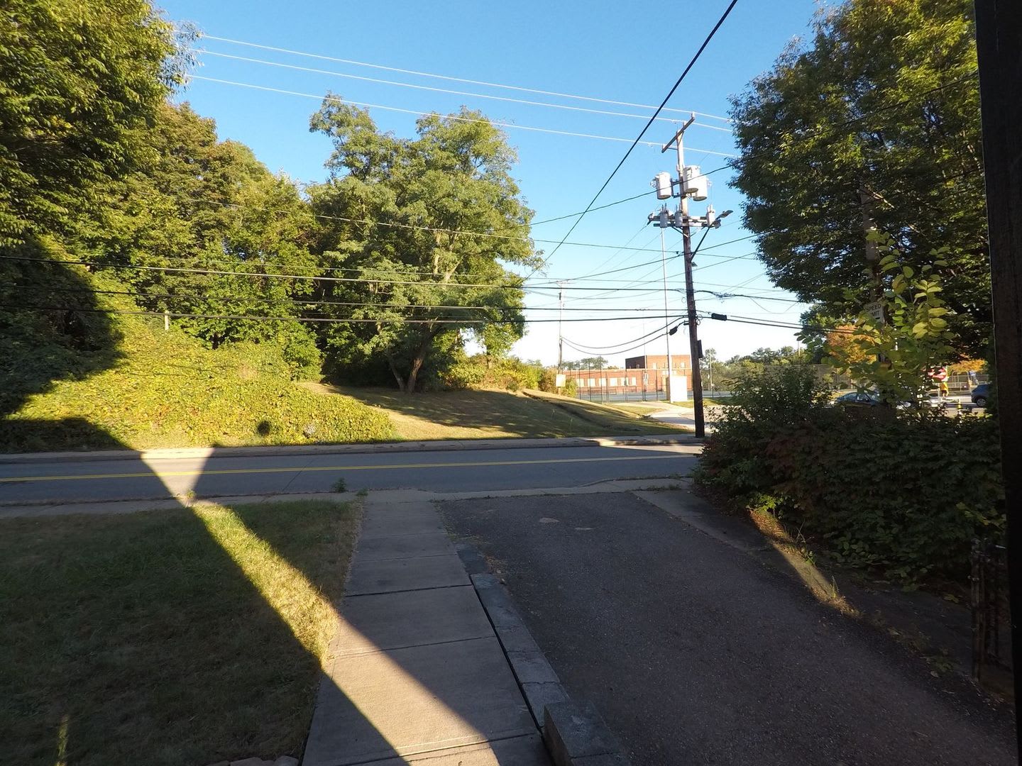 3 Bedroom/ 1 Bathroom House for Rent in Brookline! – photo 2