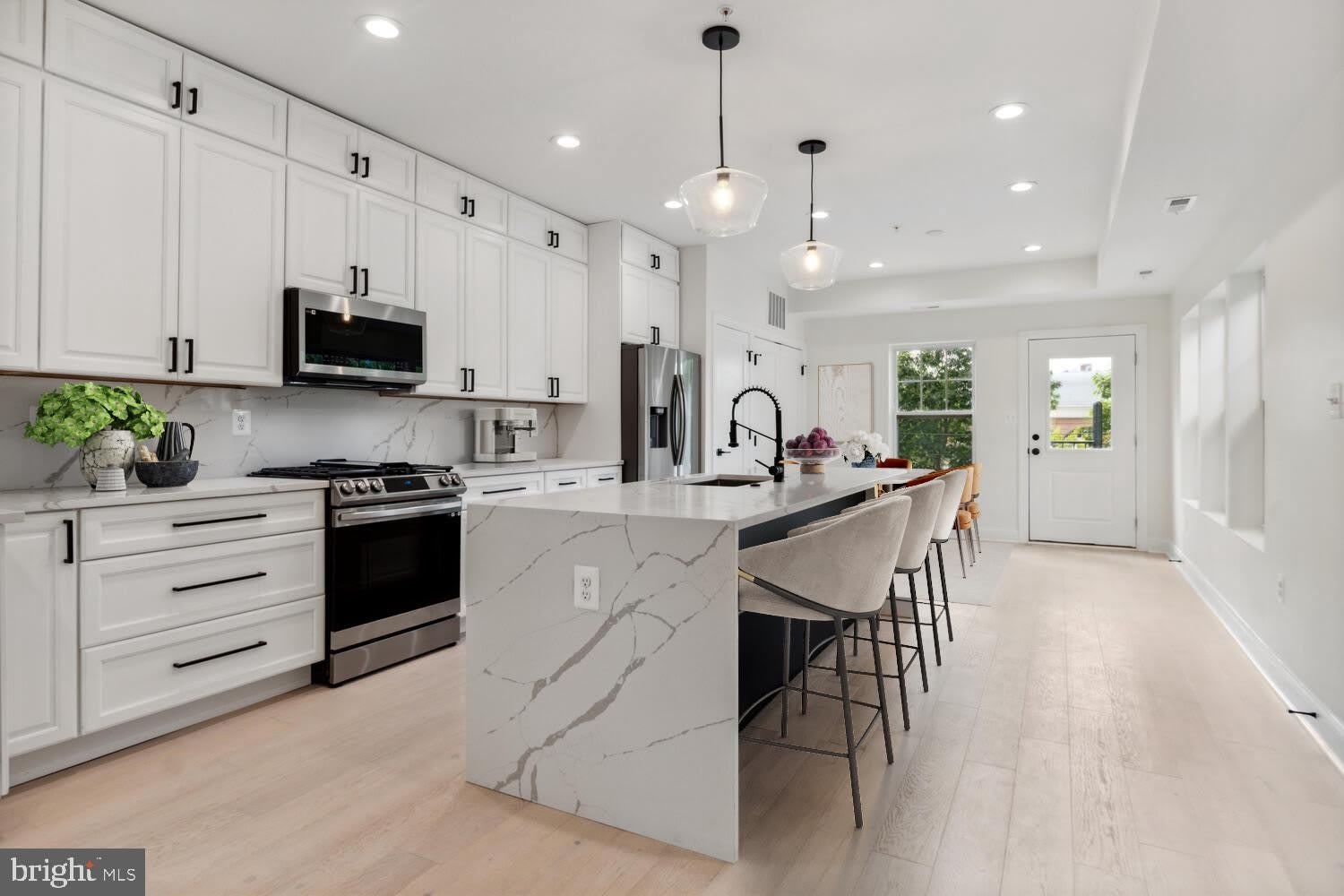 1232 TRINIDAD Avenue NE – photo 2