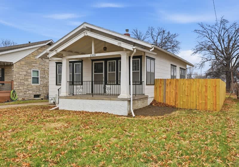 6928 Ballard Ave – photo 2