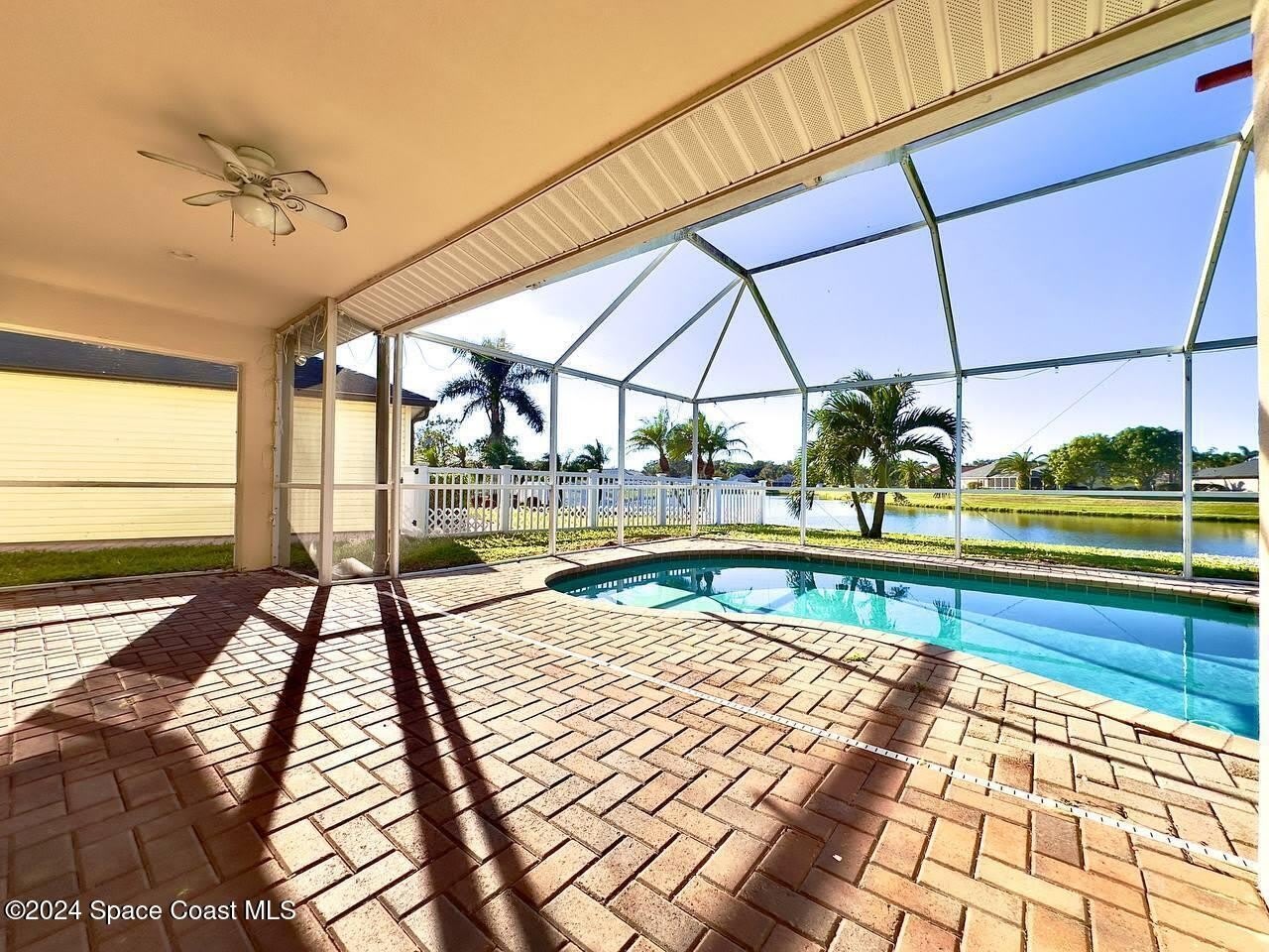 565 Limerick Drive – photo 4