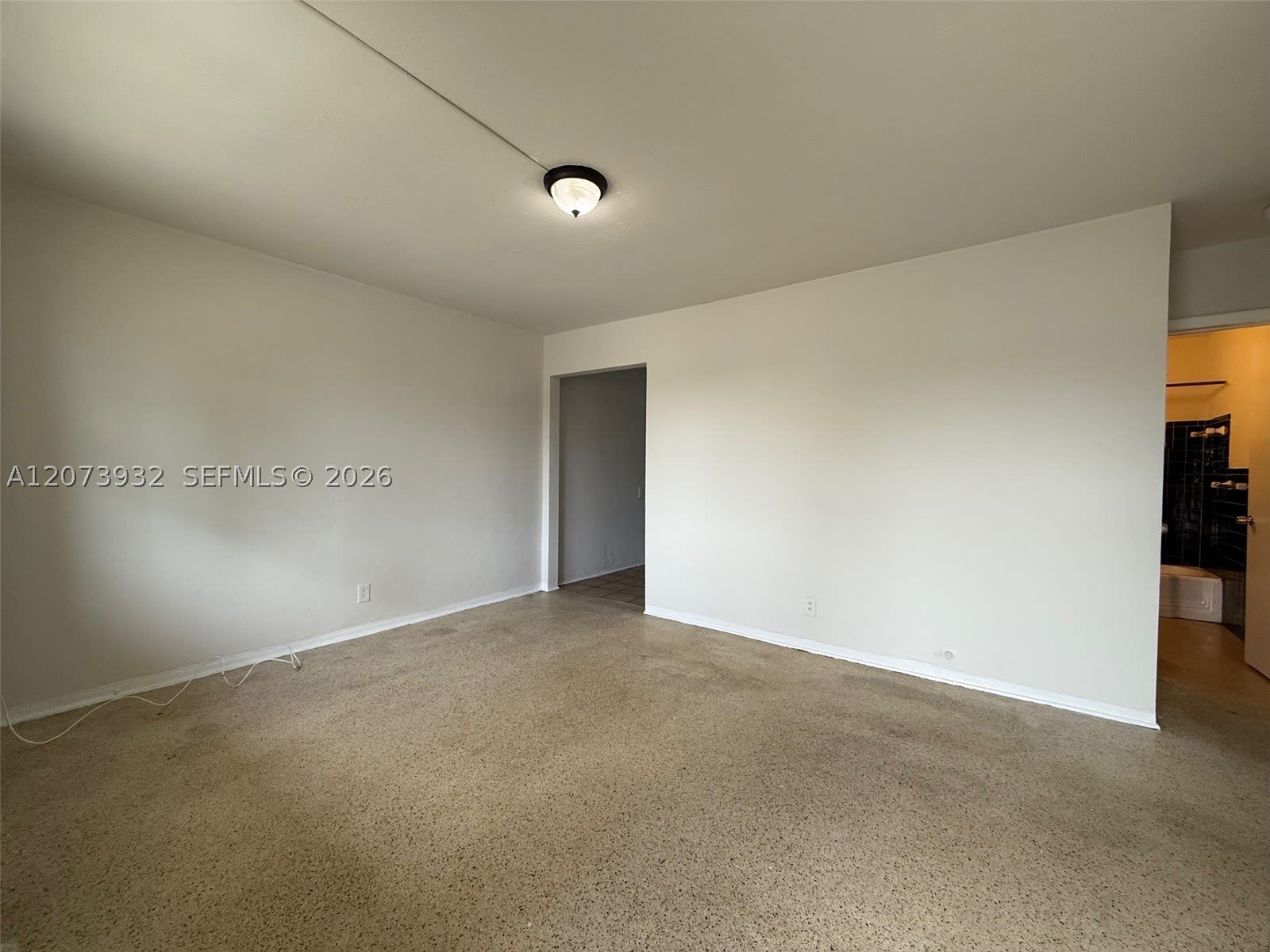 900 SW 5th St – photo 3
