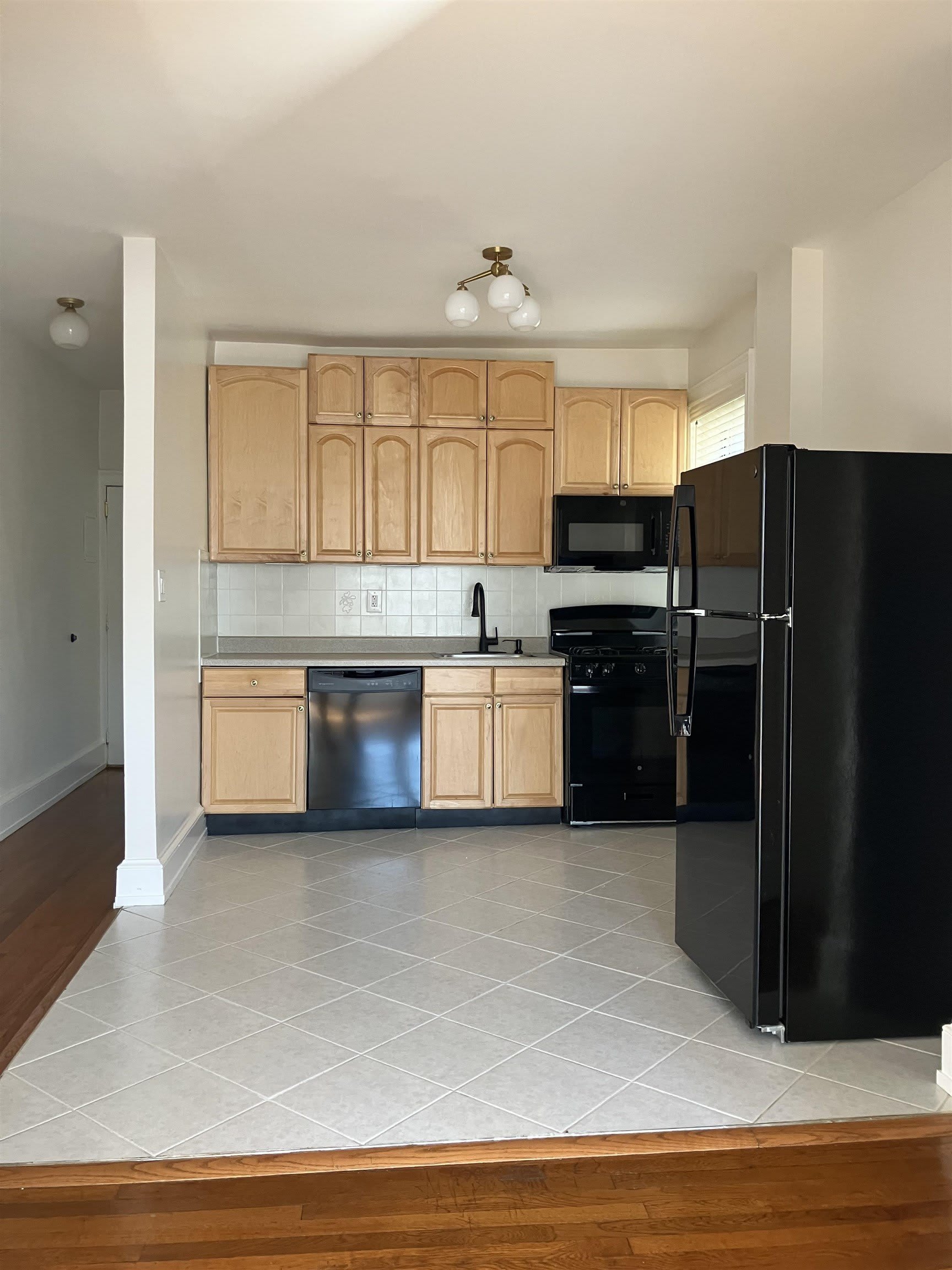 6209 6215 Blvd E – photo 3