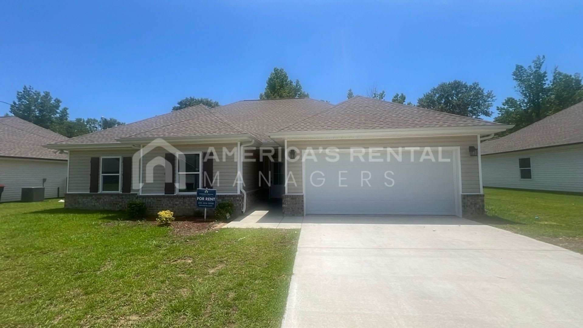 Home for Rent in Bay Minette, AL!! Available to View Now! – photo 1