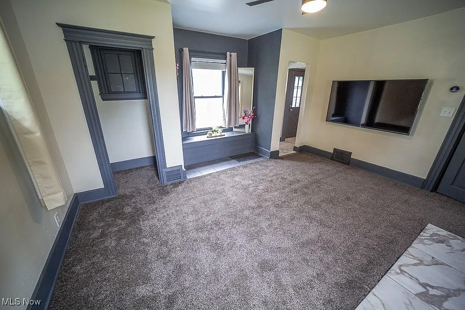 4BD/ 1BA- Lorain: First Month Rent and Security Deposit HALF OFF! – photo 5