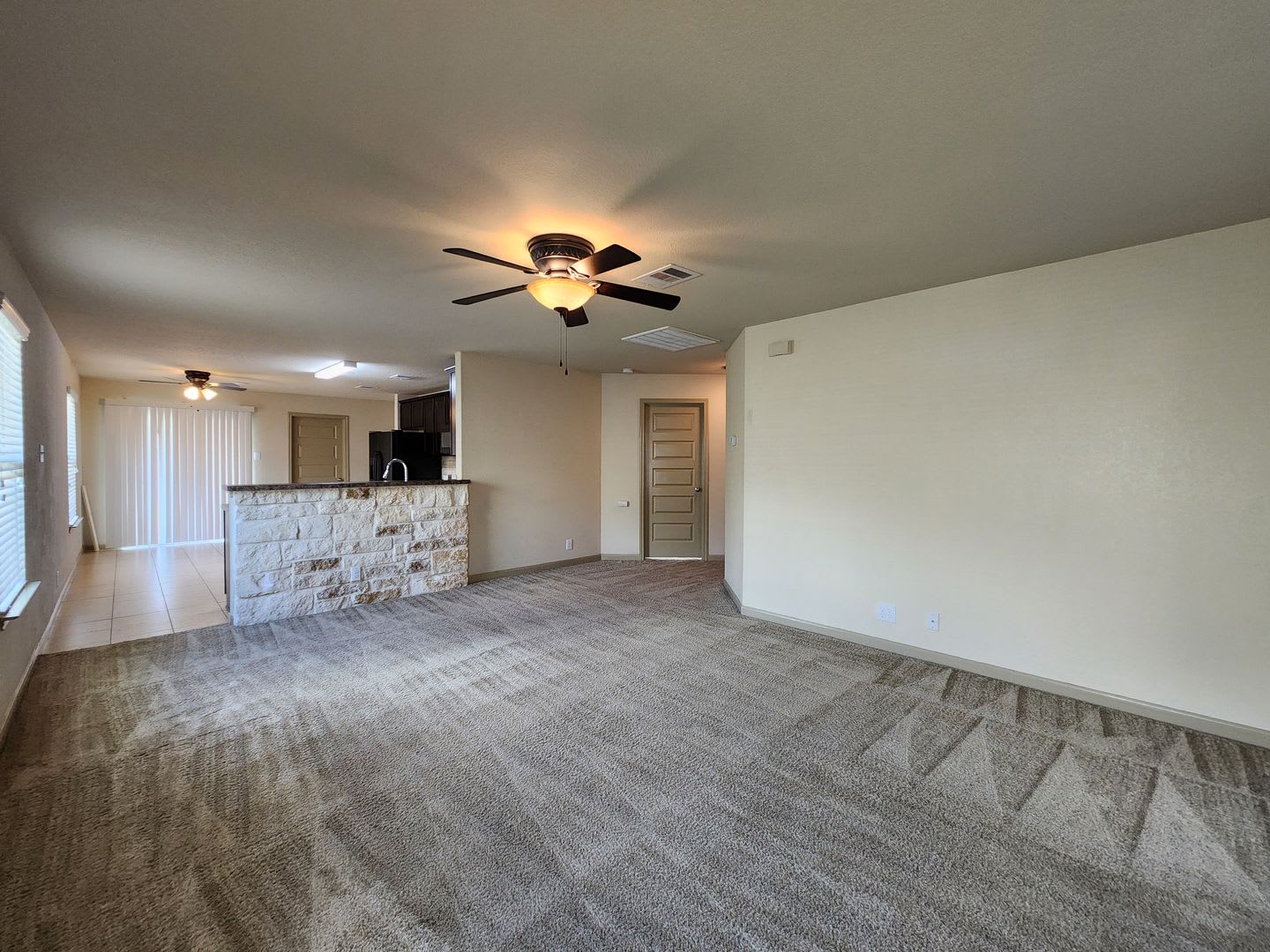 3 Bedroom In Avery Park Fridge Washer Dryer Included Covered Patio Fenced In Yard Cisd – photo 3