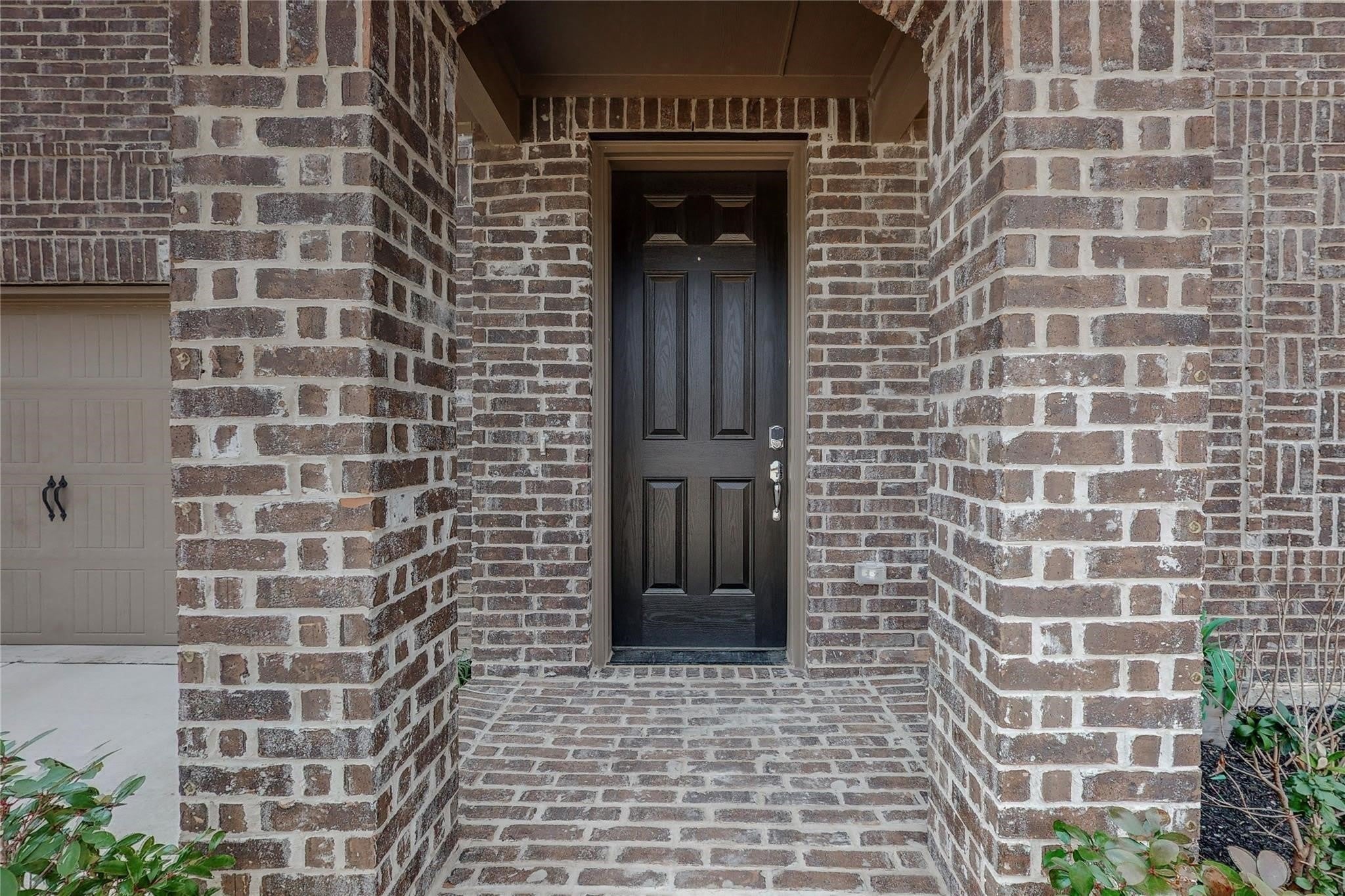 961 Waterview Drive – photo 2