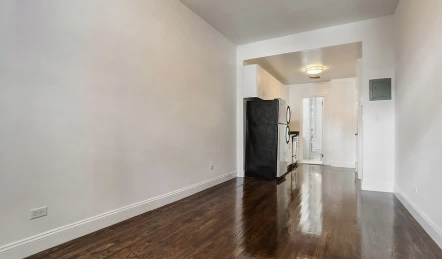 41 E 65th St – photo 2