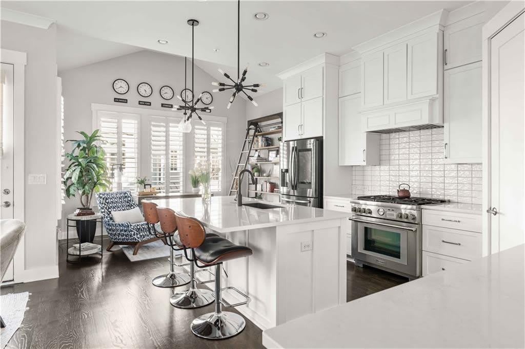 288 Heritage Lane SE – photo 2