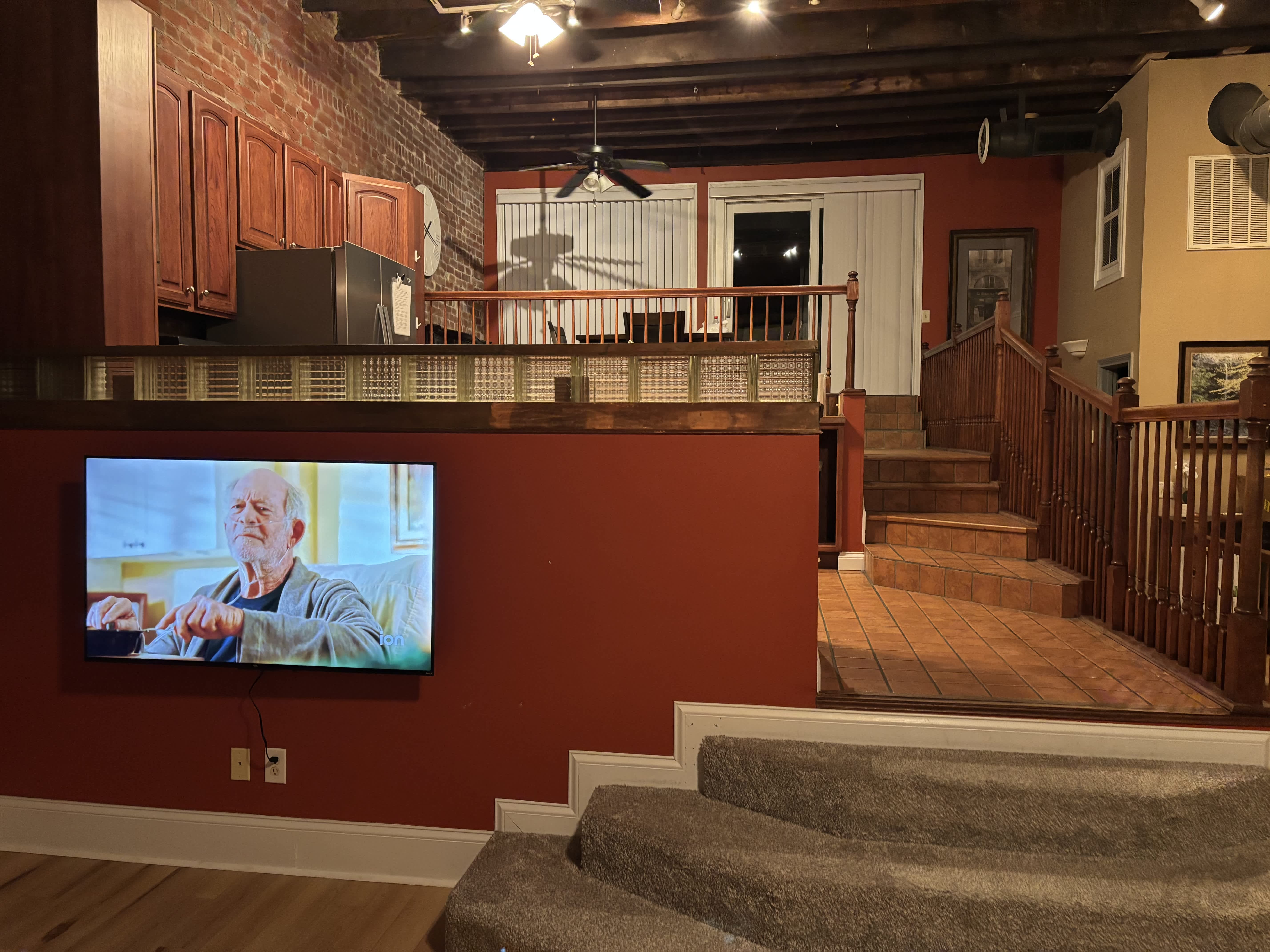 413 Broadway St – photo 5