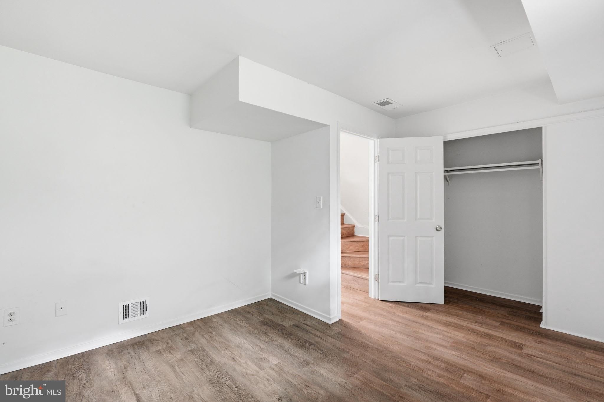 975 S TAYLOR Street – photo 3