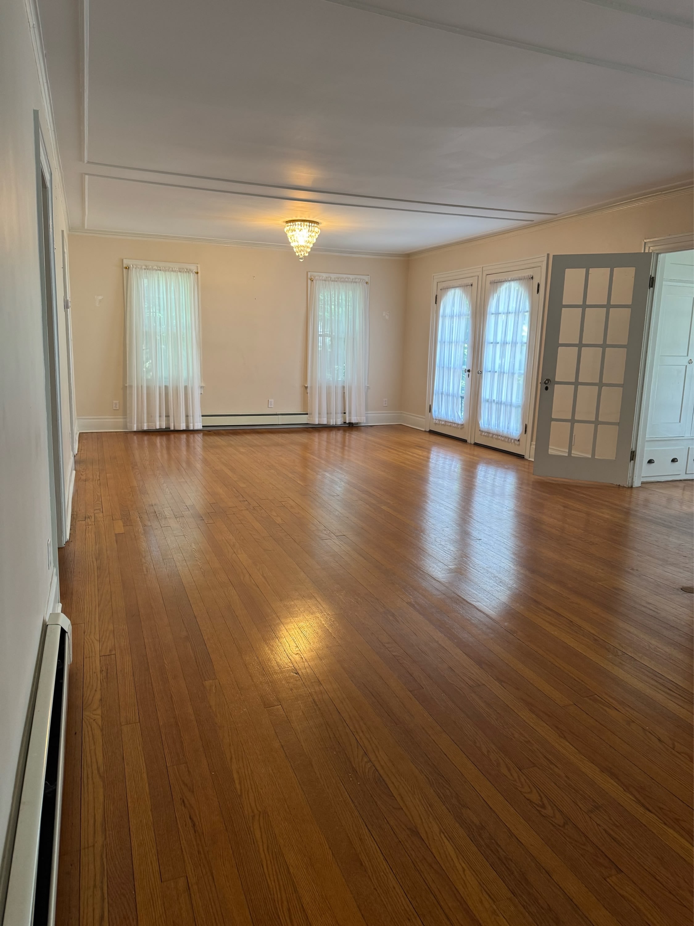 36 Beverly Place – photo 1