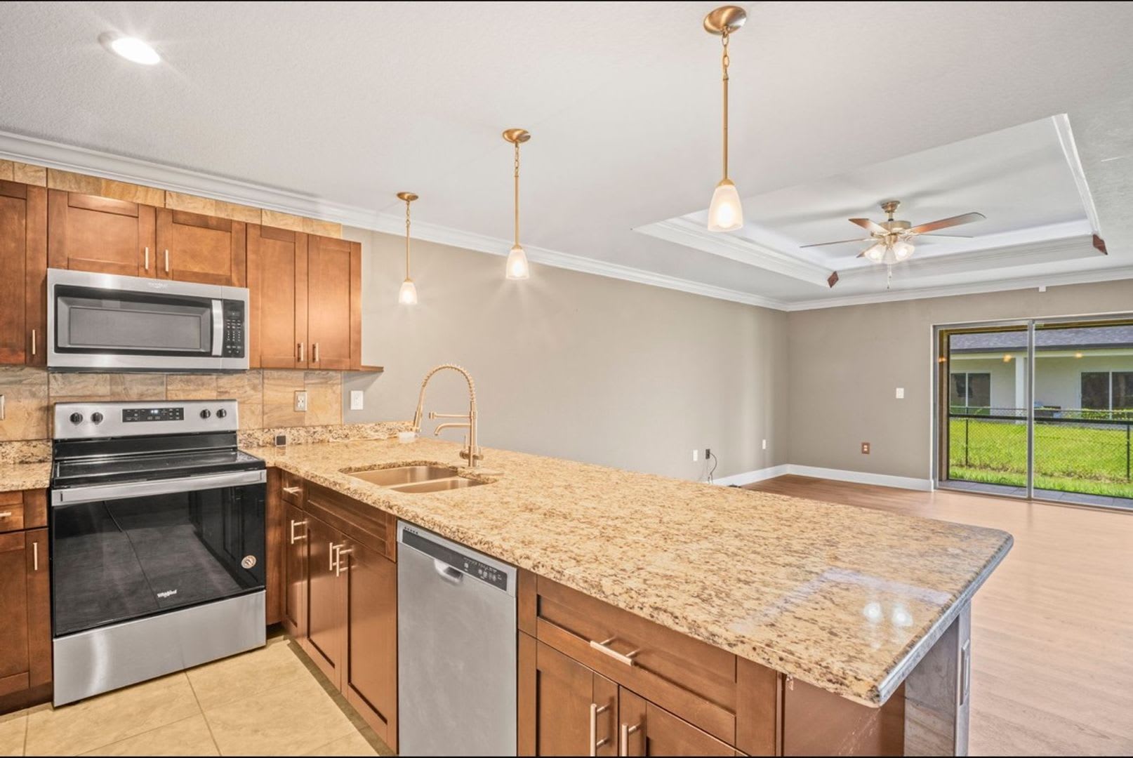 2 bedroom + Den 2 bathroom Duplex in Lehigh Acres – photo 4