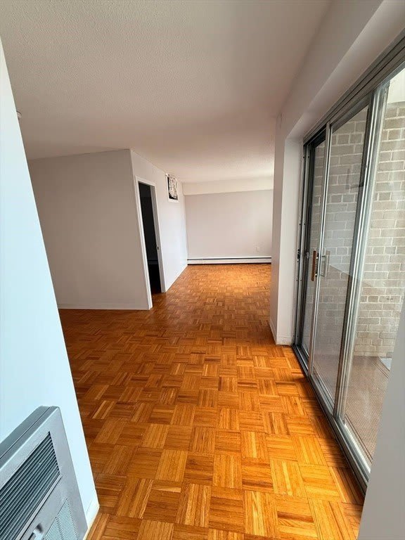 1025 Hancock St – photo 3