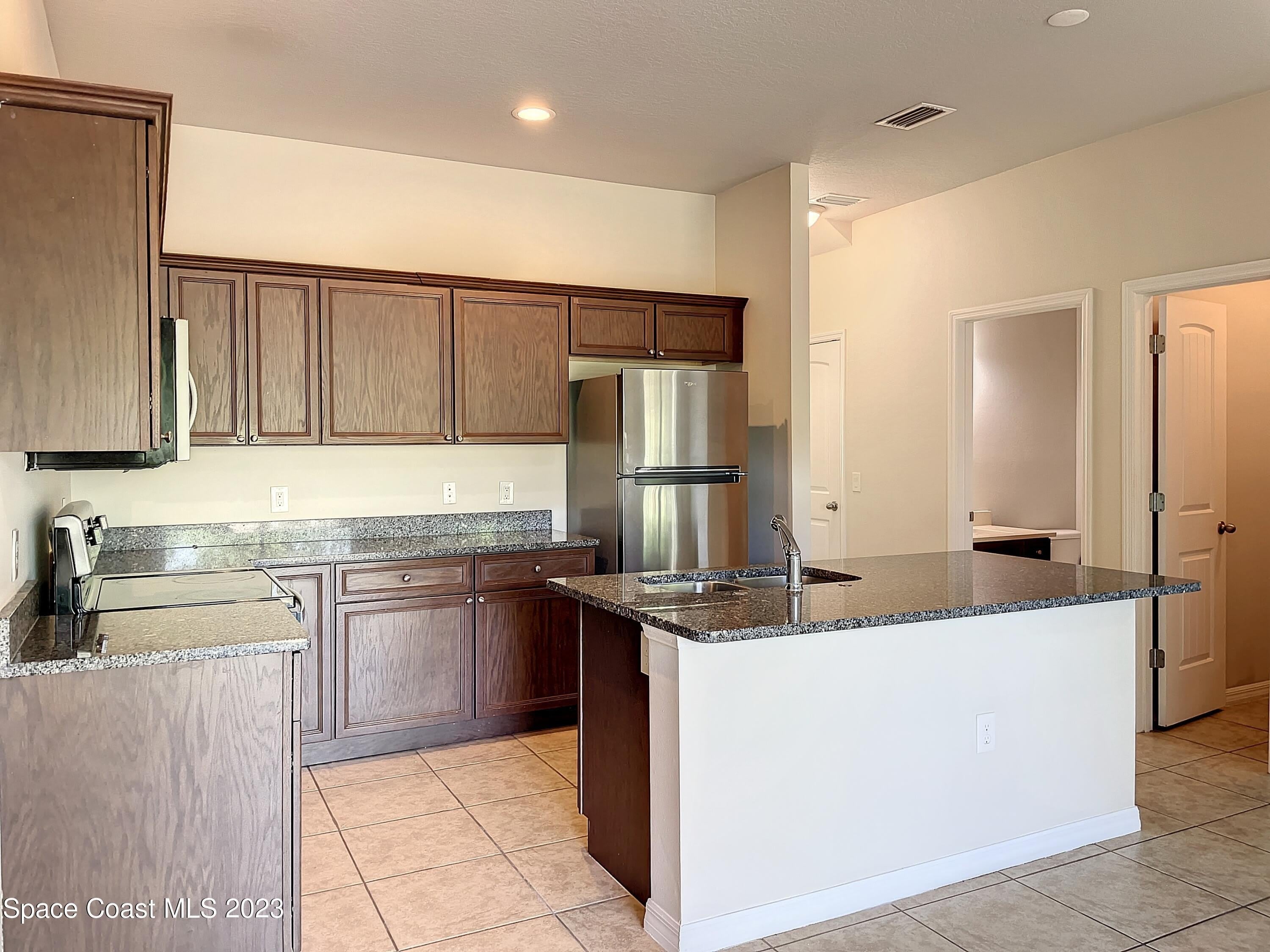 3737 Chambers Lane – photo 4