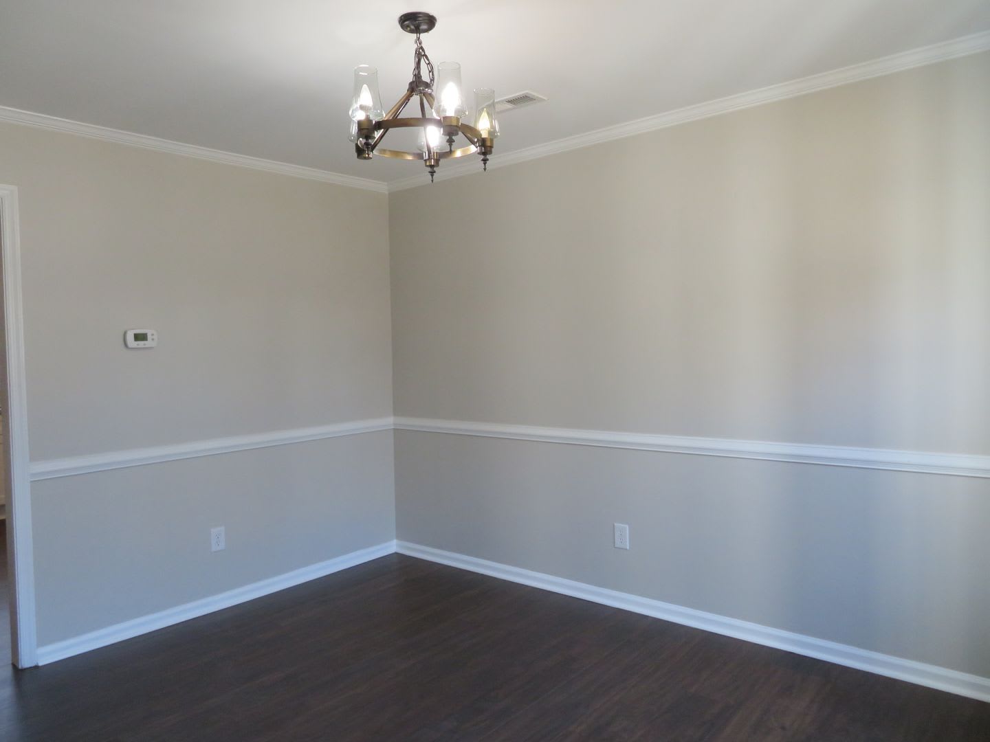 Two Story Colonial In Hampton Malvern Fox Hill – photo 3