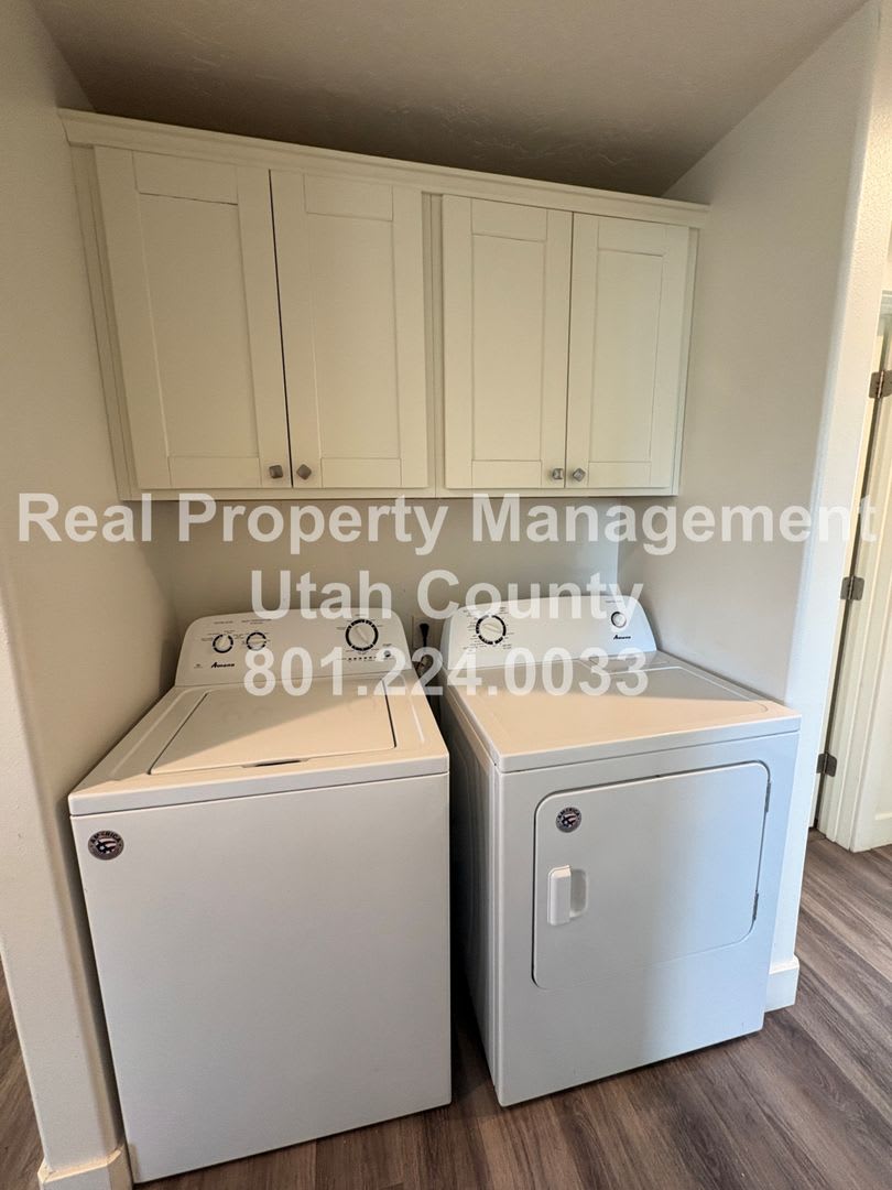 Home in Orem Next Door to Park – photo 4