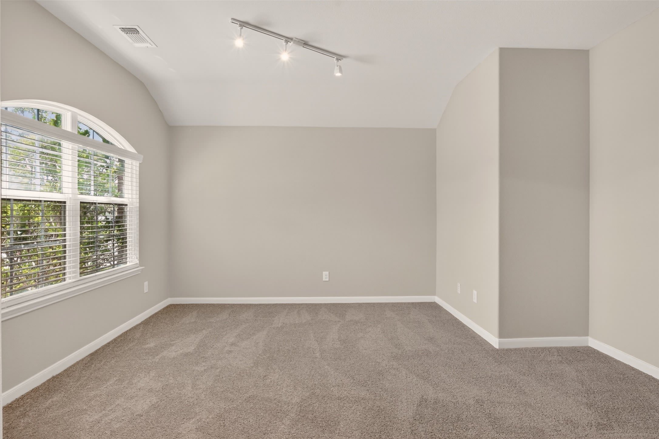 9105 Switchgrass Lane – photo 3