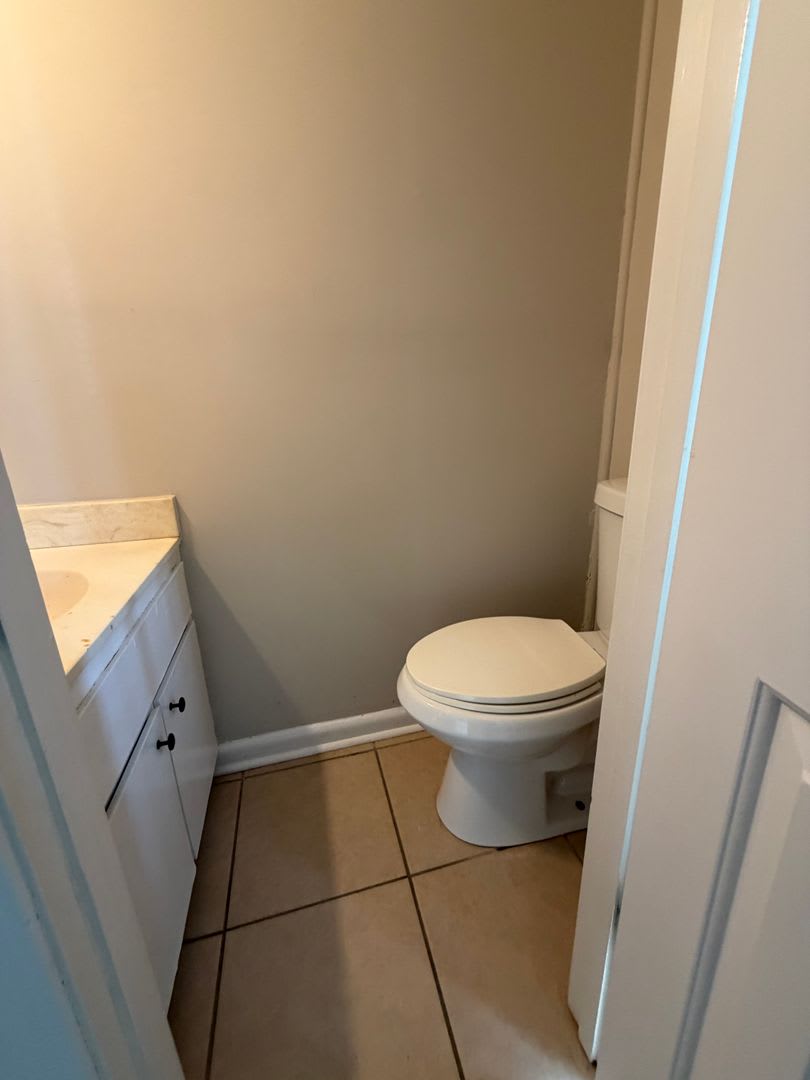 City Living Made Easy! AVAILABLE NOW! – photo 4