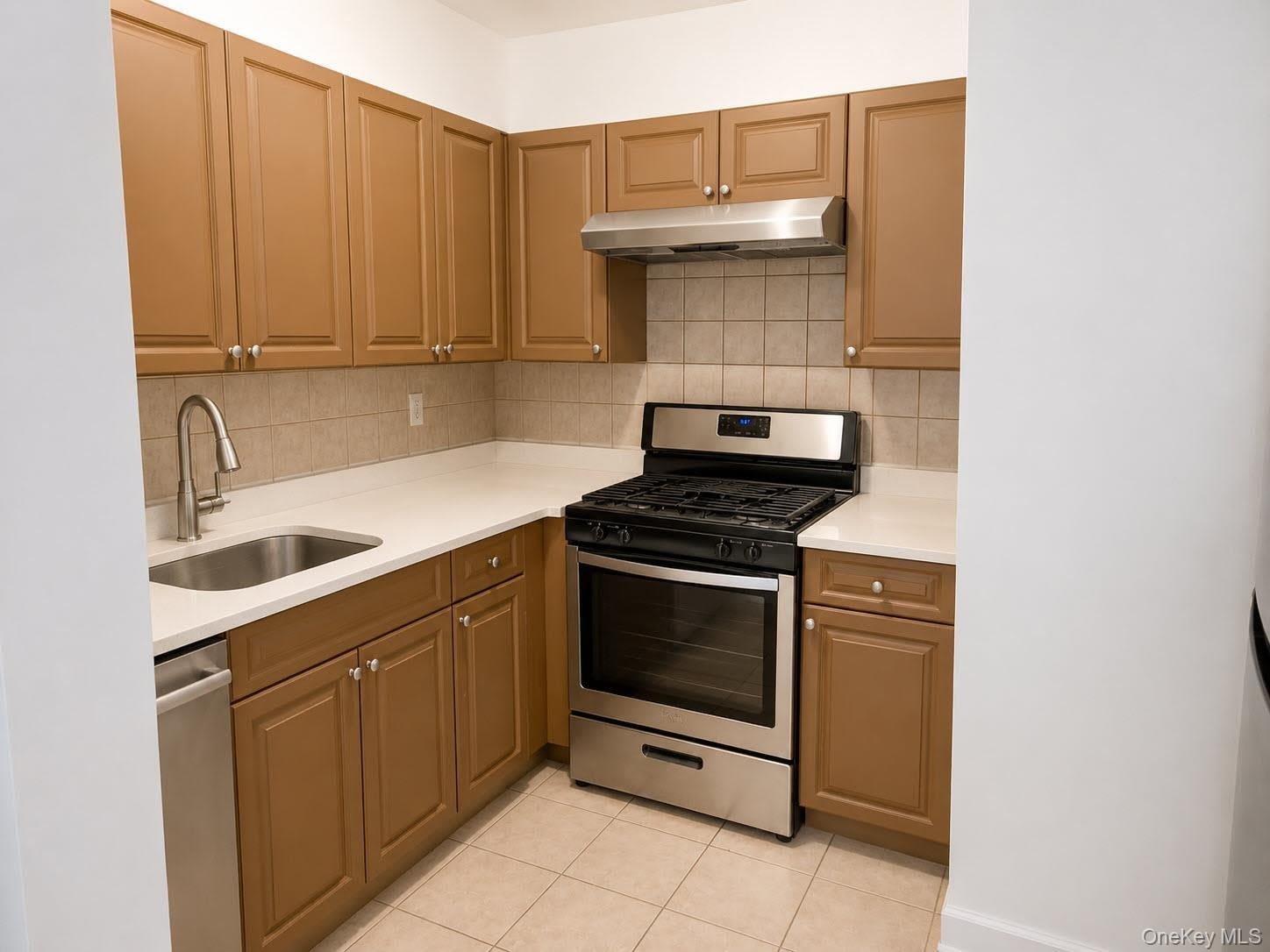 71-08 162 Street – photo 3