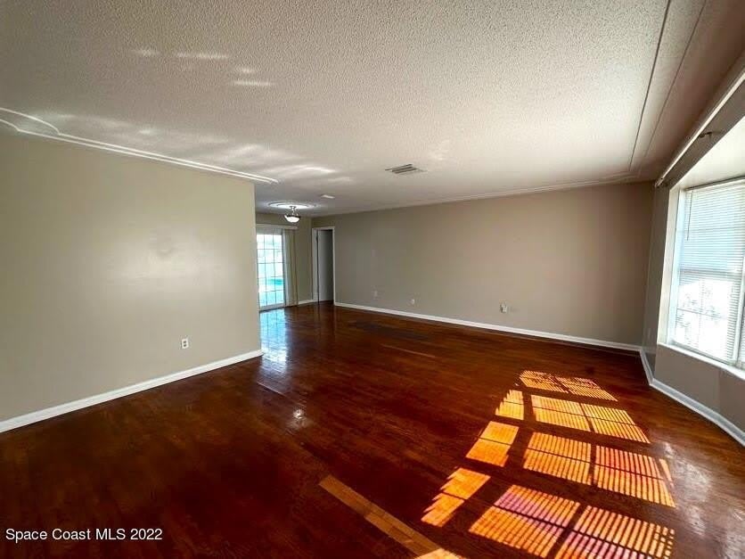 1660 Neptune Drive – photo 3